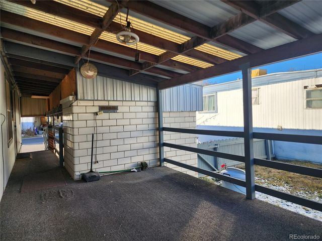 729 17th Avenue, Longmont, CO 80501