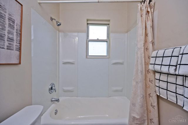 1134 Fairbanks Avenue, Cincinnati, OH 45205