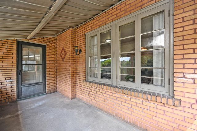 1134 Fairbanks Avenue, Cincinnati, OH 45205