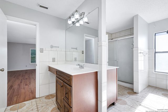 8047 Cantura Mills, Converse, TX 78109