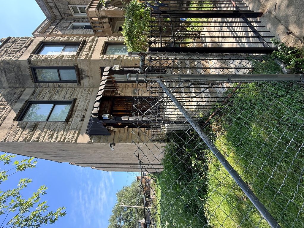 528 E 46th Place, Chicago, IL 60653