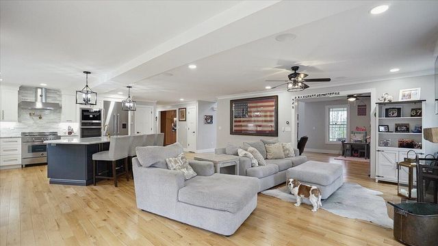 34 Horizon Drive, Goffstown, NH 03045