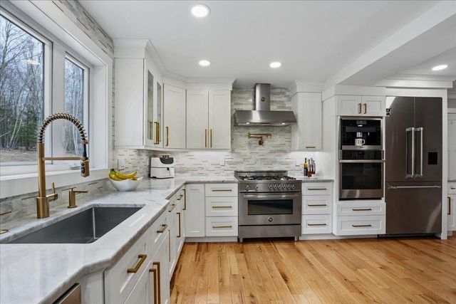 34 Horizon Drive, Goffstown, NH 03045