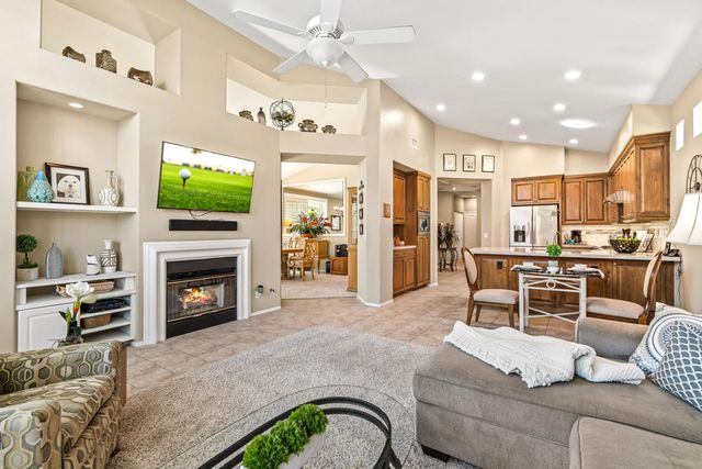42240 Sari Court, Palm Desert, CA 92211