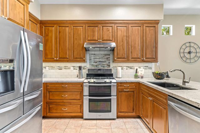 42240 Sari Court, Palm Desert, CA 92211