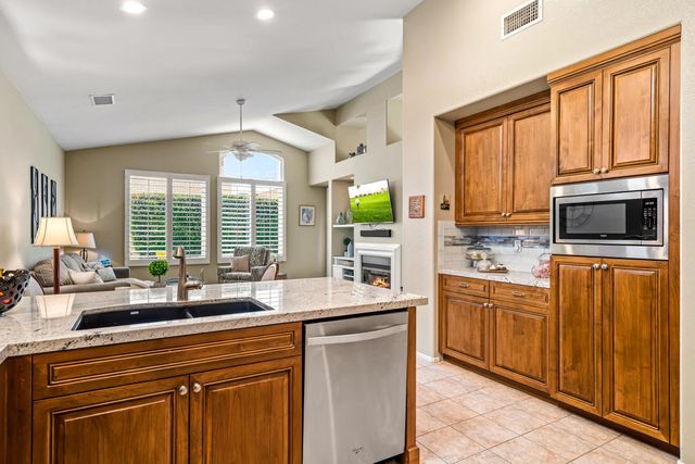 42240 Sari Court, Palm Desert, CA 92211
