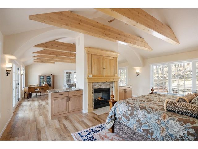 1952 Montane Dr, Golden, CO 80401