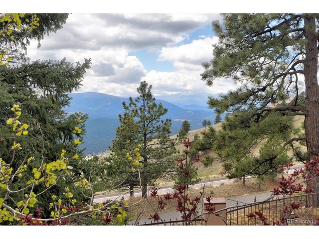 1952 Montane Dr, Golden, CO 80401