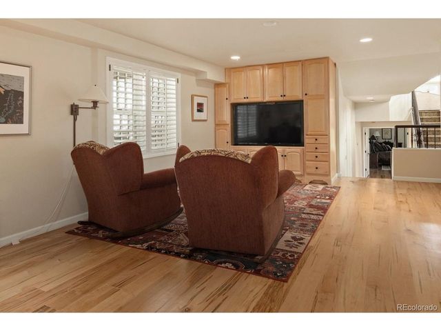 1952 Montane Dr, Golden, CO 80401