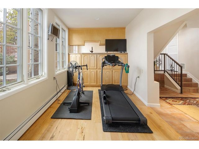1952 Montane Dr, Golden, CO 80401