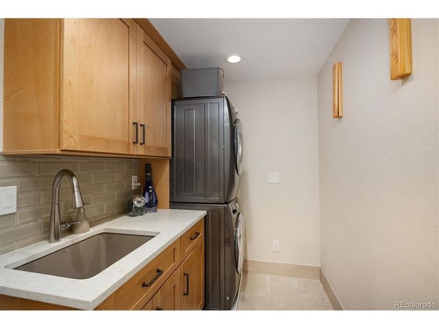 1952 Montane Dr, Golden, CO 80401