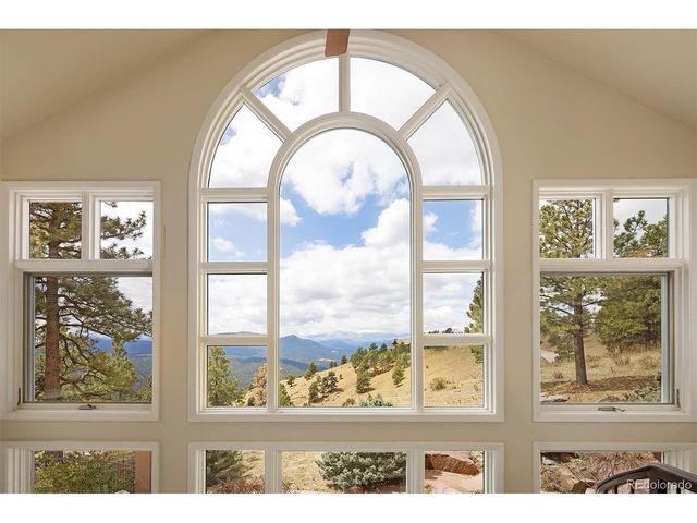1952 Montane Dr, Golden, CO 80401