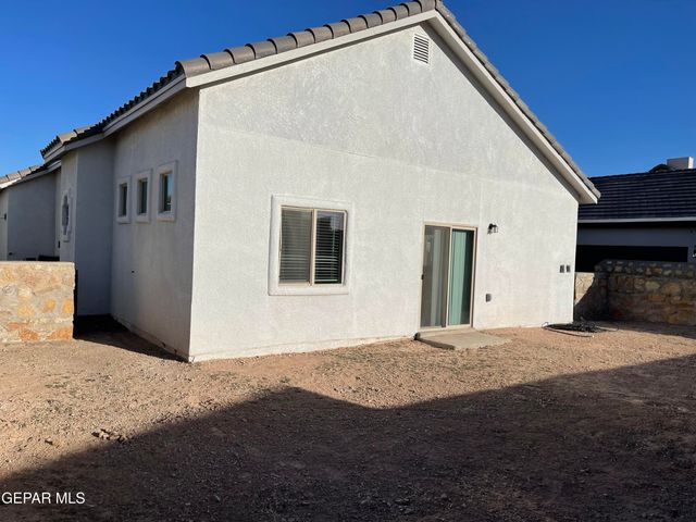 809 CHILLINGTON Road, Horizon City, TX 79928