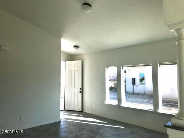 809 CHILLINGTON Road, Horizon City, TX 79928