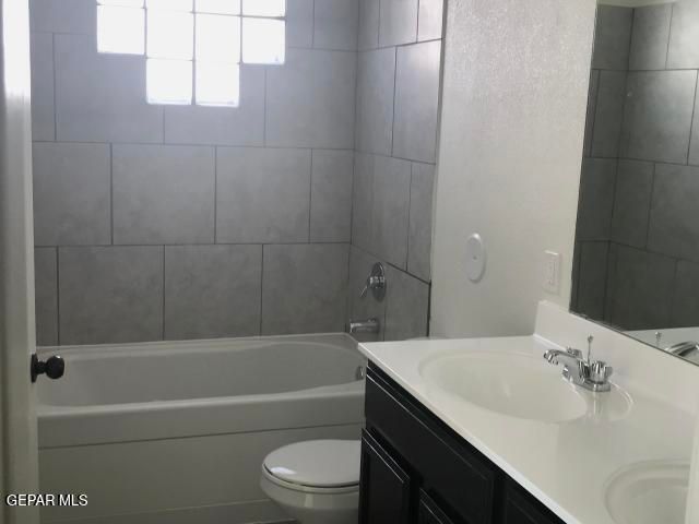 809 CHILLINGTON Road, Horizon City, TX 79928