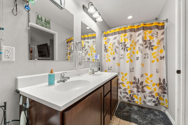 849 S Cobble Creek Boulevard, Nixa, MO 65714