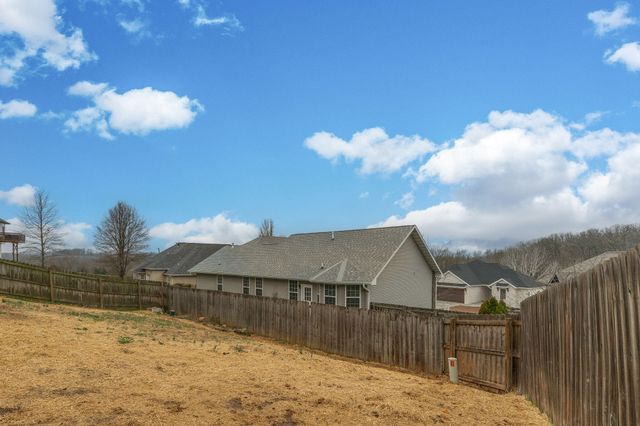 849 S Cobble Creek Boulevard, Nixa, MO 65714