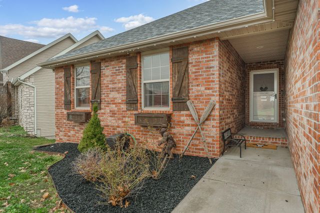 849 S Cobble Creek Boulevard, Nixa, MO 65714