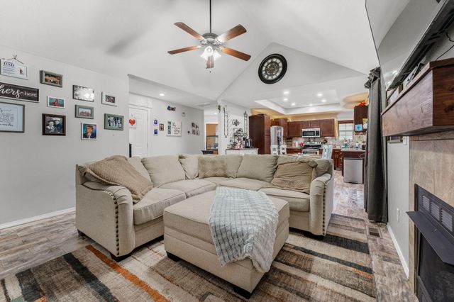 849 S Cobble Creek Boulevard, Nixa, MO 65714