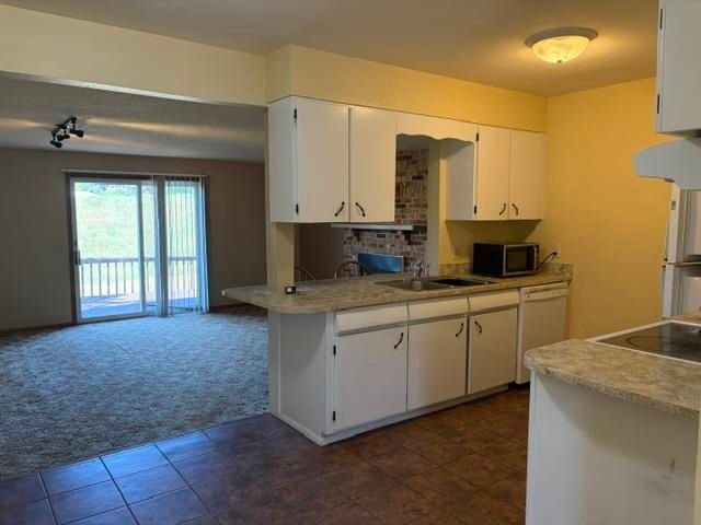 425 26th St NW, Minot, ND 58703