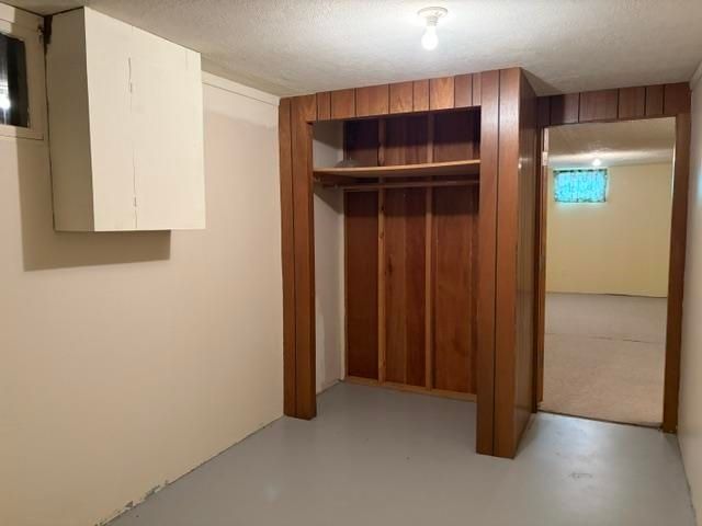 425 26th St NW, Minot, ND 58703