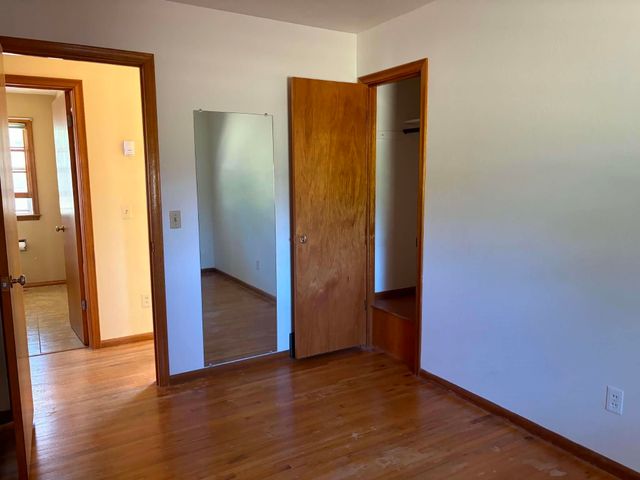 425 26th St NW, Minot, ND 58703