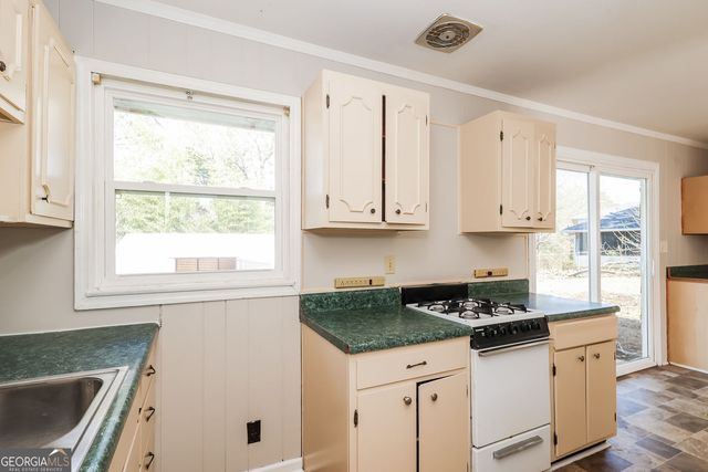 6626 Imperial Drive, Morrow, GA 30260