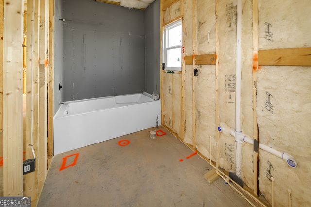 123 Duck Walk Way, Hogansville, GA 30230