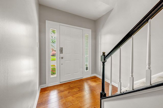 20600 PARKSIDE CIR, Sterling, VA 20165