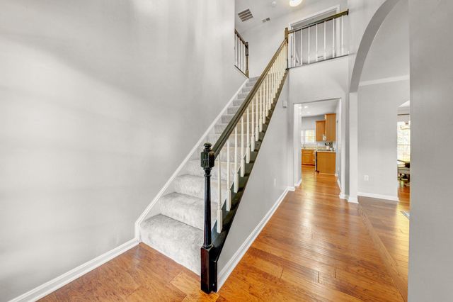 20600 PARKSIDE CIR, Sterling, VA 20165