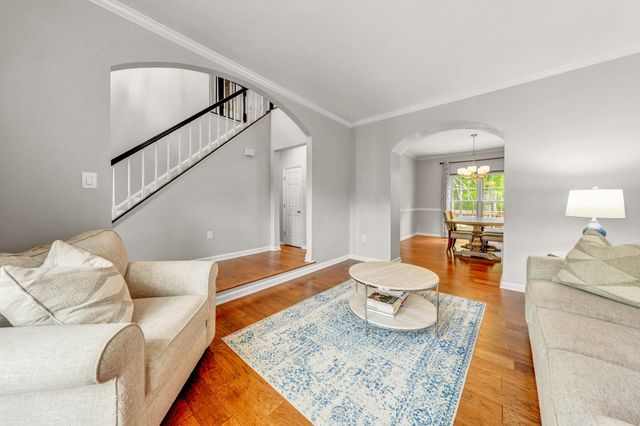 20600 PARKSIDE CIR, Sterling, VA 20165