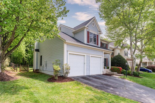 20600 PARKSIDE CIR, Sterling, VA 20165