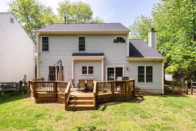 20600 PARKSIDE CIR, Sterling, VA 20165