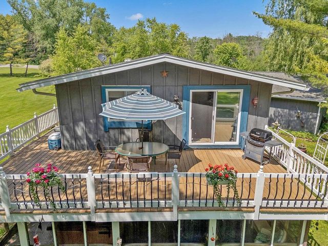 E4451 County Road F, La Valle, WI 53941