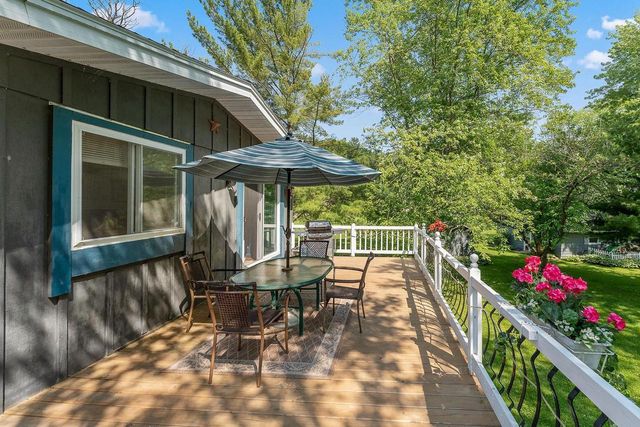 E4451 County Road F, La Valle, WI 53941