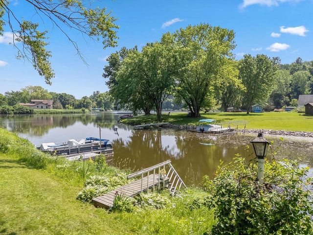 E4451 County Road F, La Valle, WI 53941