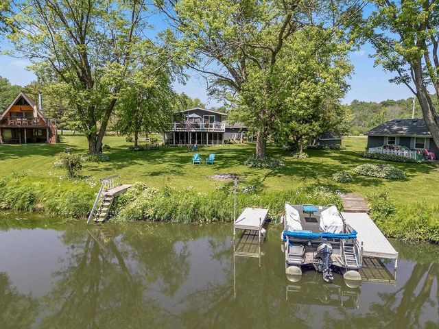 E4451 County Road F, La Valle, WI 53941