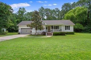 188 Country Manor Road, Defuniak Springs, FL 32435