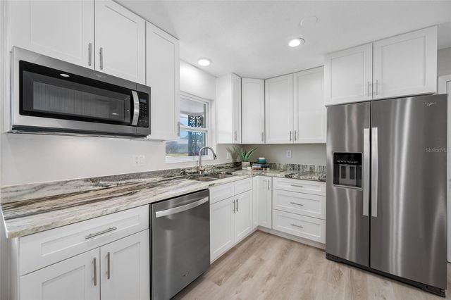 11211 60TH AVE N, Seminole, FL 33772