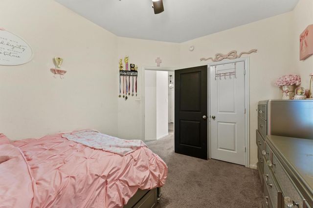 5303 Rivers Edge Drive, Richmond, TX 77469