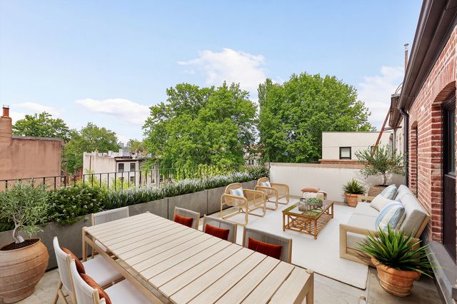 368 CLINTON Street, New York City, NY 11231