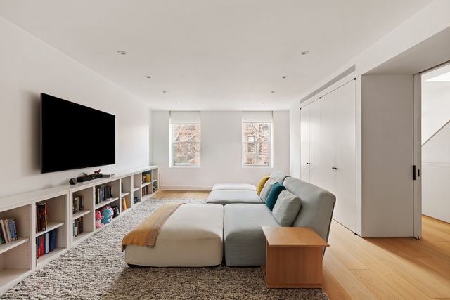 368 CLINTON Street, New York City, NY 11231