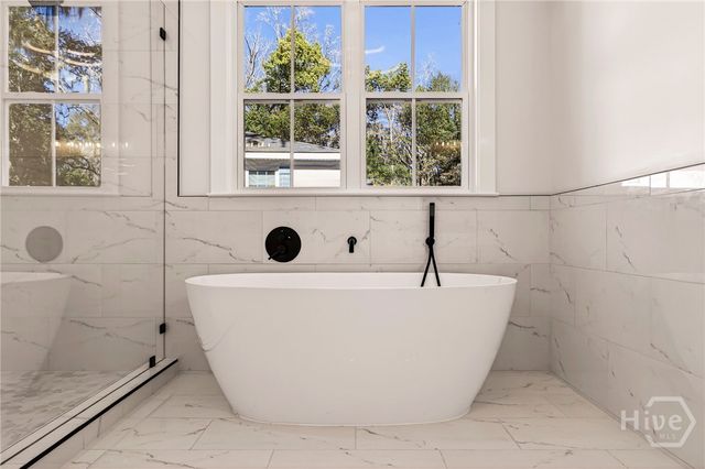 2322 Bonaventure Road, Savannah, GA 31404