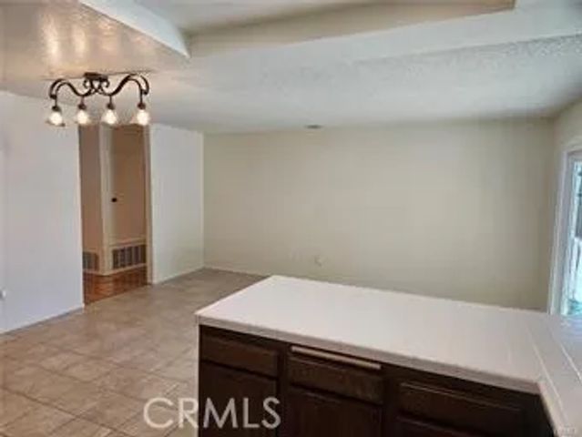1194 W 14th Street, Upland, CA 91786