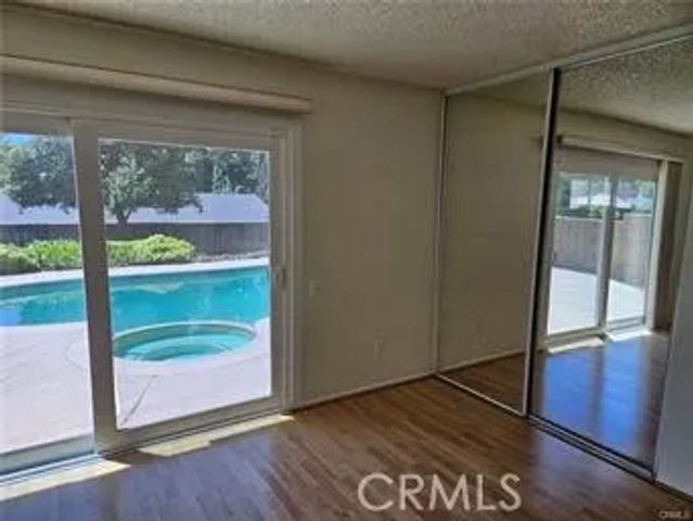 1194 W 14th Street, Upland, CA 91786