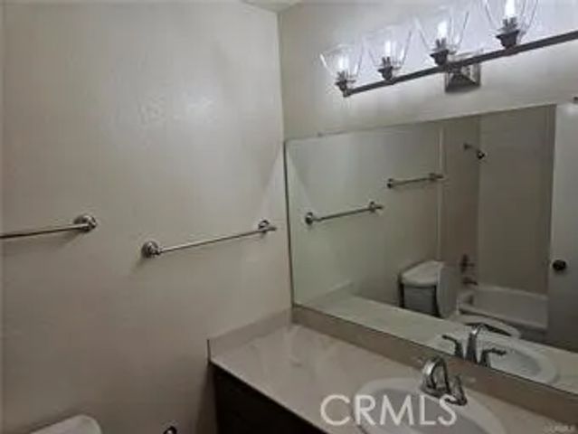 1194 W 14th Street, Upland, CA 91786