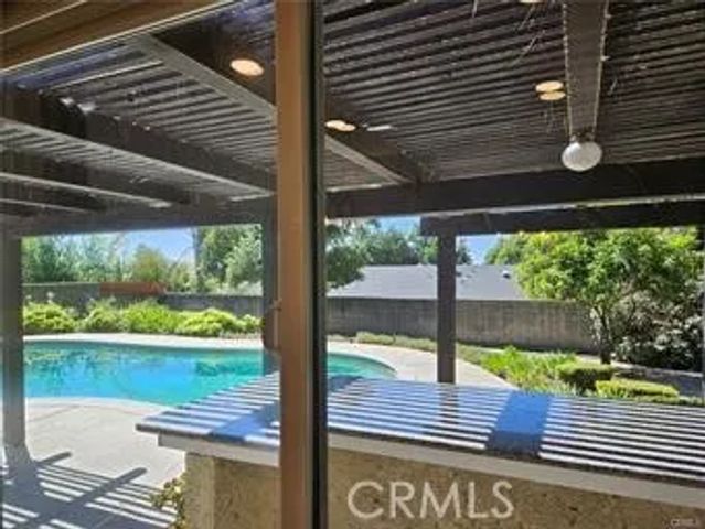 1194 W 14th Street, Upland, CA 91786
