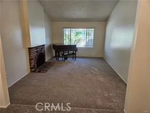 1194 W 14th Street, Upland, CA 91786