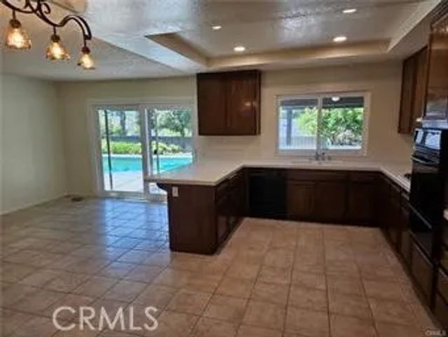 1194 W 14th Street, Upland, CA 91786