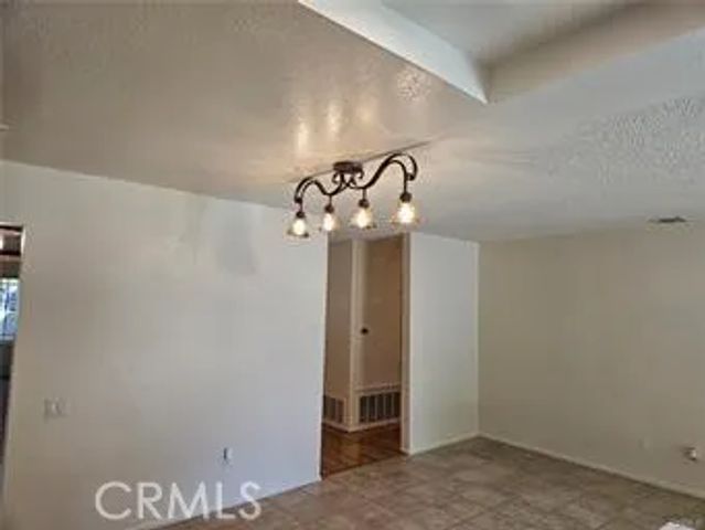 1194 W 14th Street, Upland, CA 91786